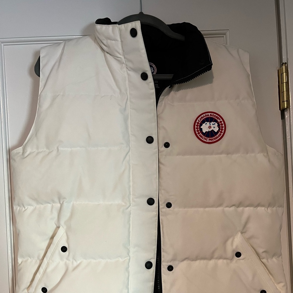 White Canada Goose Vest size XL